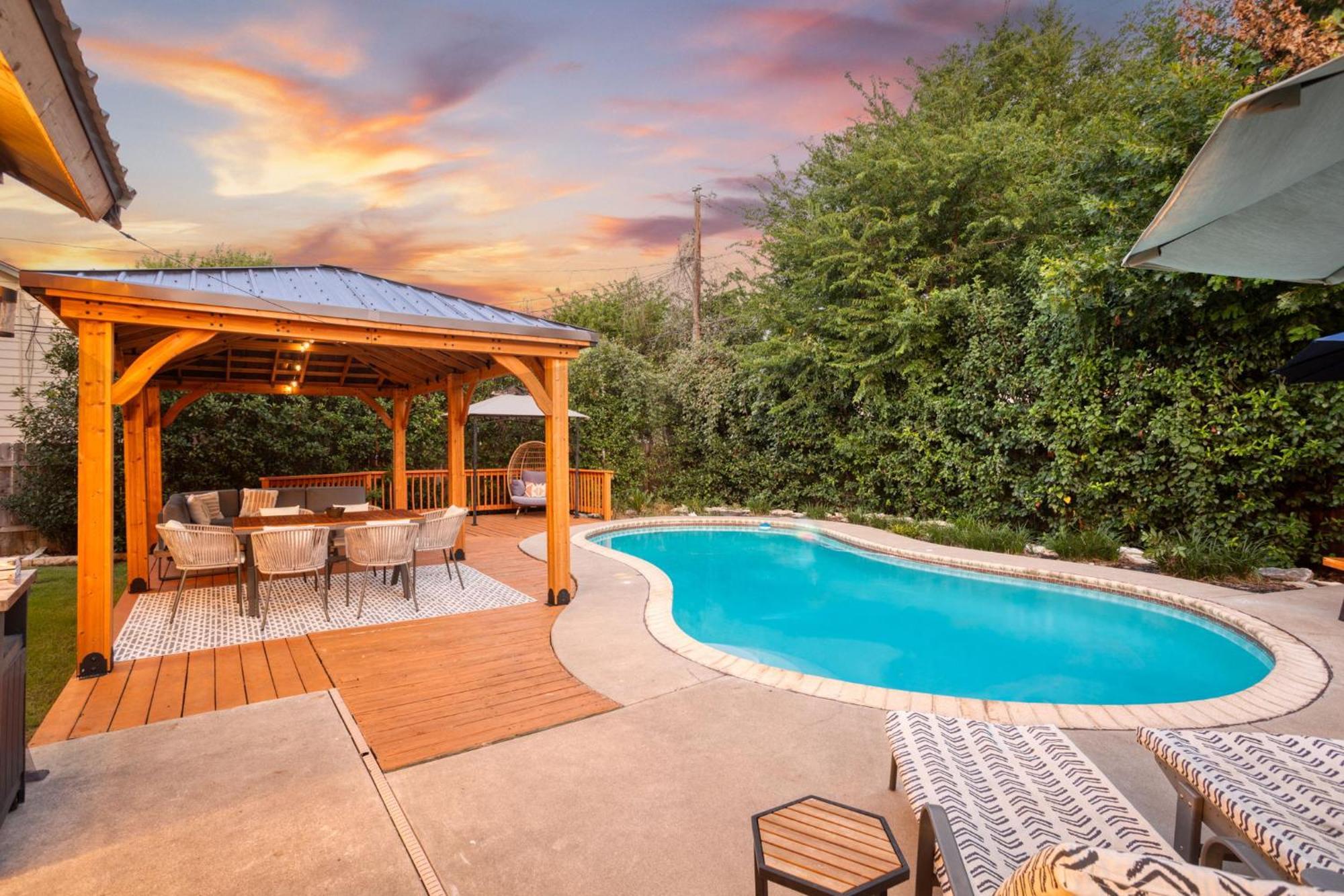Timeless-Texas-Inn - Heated Pool Oasis & Lux Vibe ラウンドロック エクステリア 写真
