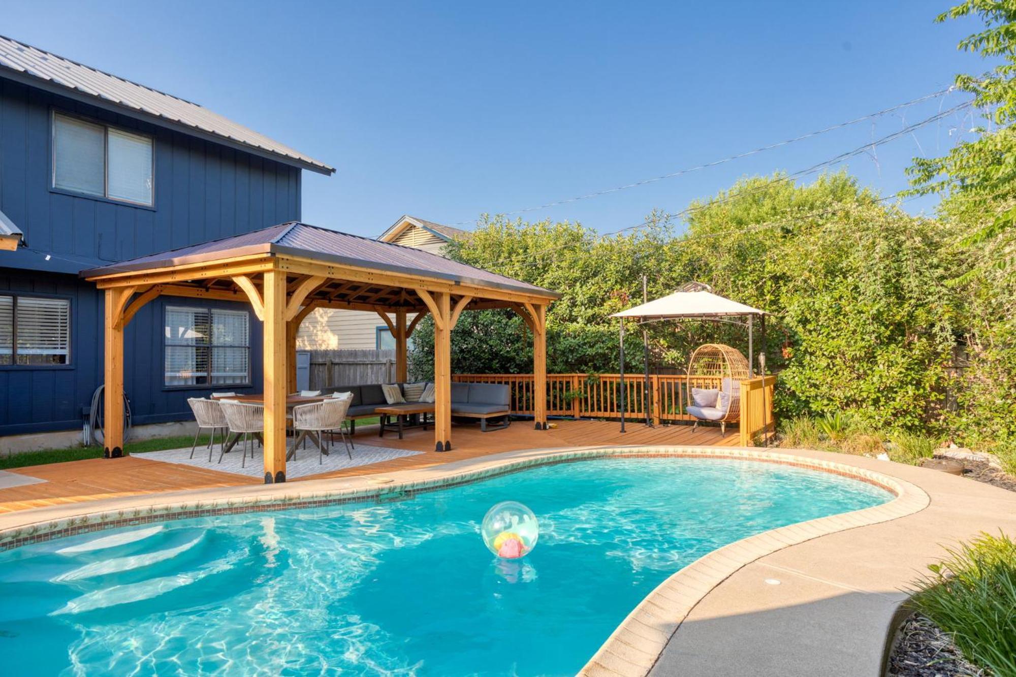 Timeless-Texas-Inn - Heated Pool Oasis & Lux Vibe ラウンドロック エクステリア 写真